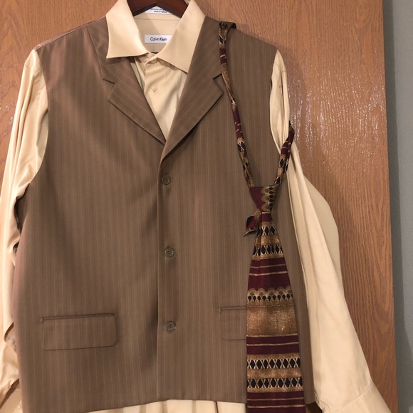 Men’s suit - Picture 2 of 6